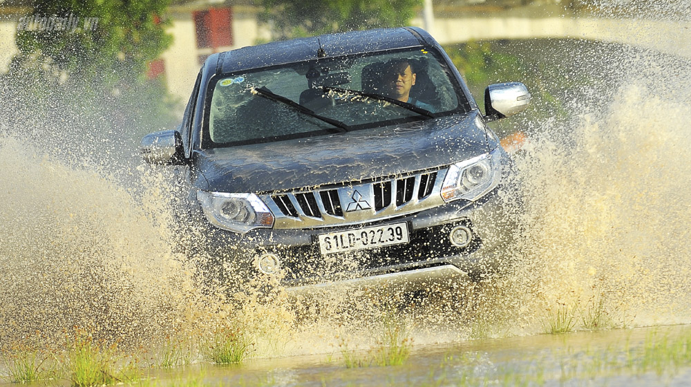 Ảnh vận hành Mitsubishi Triton 2015 Mitsubishi-Triton-(32)-1.jpg