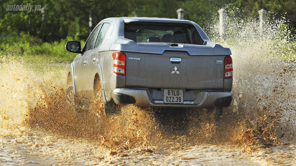 Ảnh vận hành Mitsubishi Triton 2015 Mitsubishi-Triton-(34).jpg