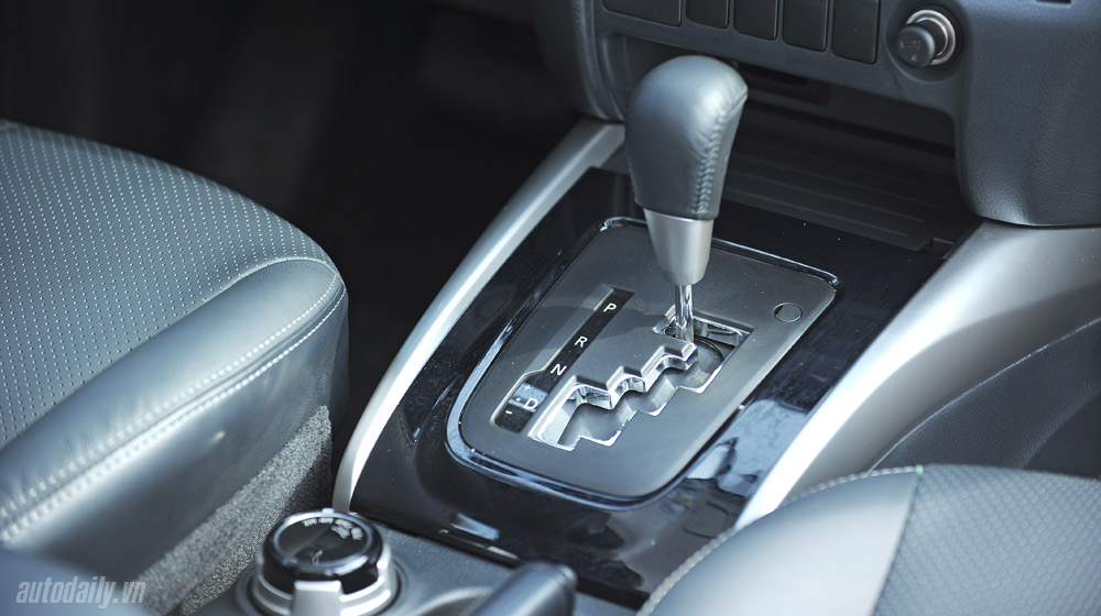 Ảnh chi tiết nội thất Mitsubishi Triton 2015 Mitsubishi-Triton-(60).jpg