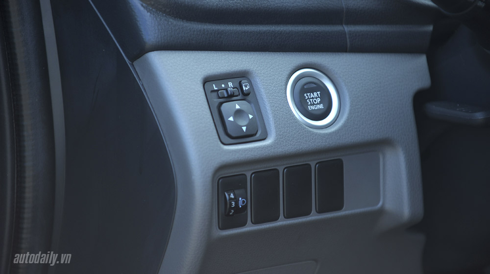 Ảnh chi tiết nội thất Mitsubishi Triton 2015 Mitsubishi-Triton-(68).jpg