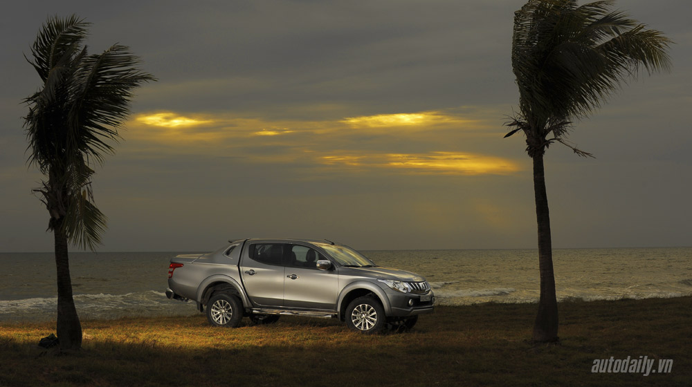 Ảnh chi tiết ngoại thất Mitsubishi Triton 2015 Mitsubishi-Triton-(9).jpg