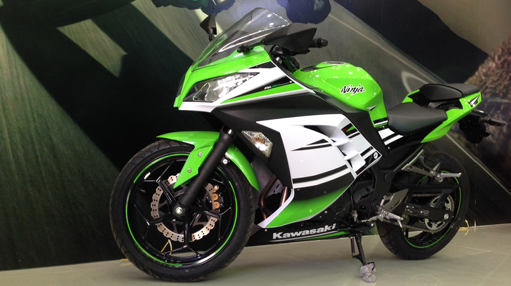 Kawasaki Ninja 300 chính hãng đến Hà Nội, giá 196 triệu Kawasaki_Ninja_300 (2).JPG