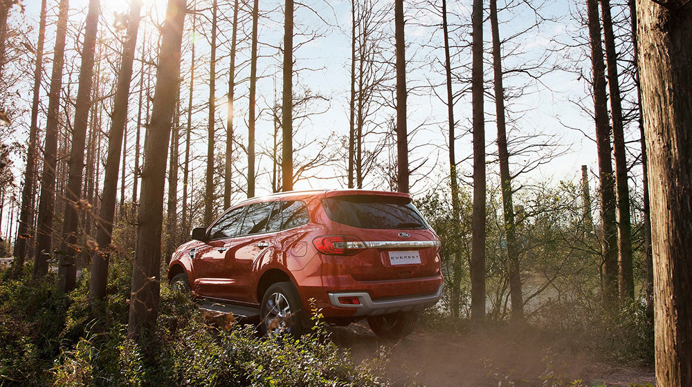 Toyota Fortuner 2016 vs Ford Everest 2015: Cuộc đua phân khúc SUV tầm trung Fortuner_2016_vs_Everest_2015 (8).jpg