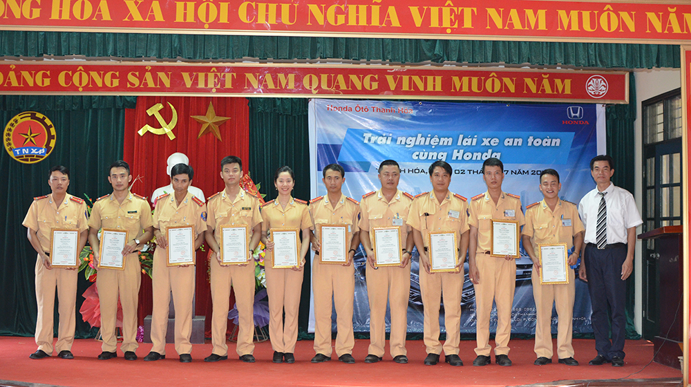 Honda Việt Nam tổ chức đào tạo lái xe ôtô an toàn Honda_lai_xe_an_toan (2).JPG