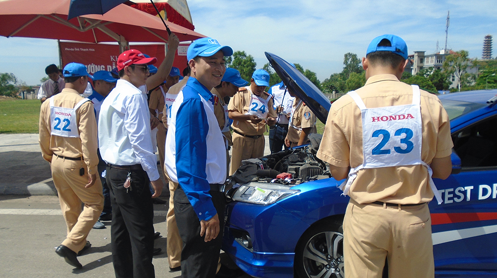 Honda Việt Nam tổ chức đào tạo lái xe ôtô an toàn Honda_lai_xe_an_toan (5).JPG
