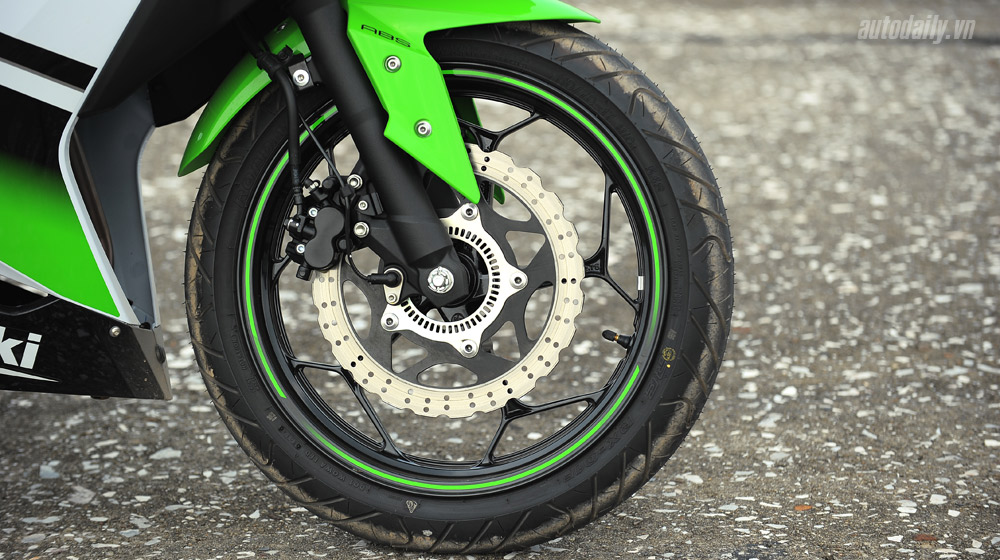 Ảnh chi tiết Kawasaki Ninja 300 ABS Kawasaki Ninja300 (34).jpg