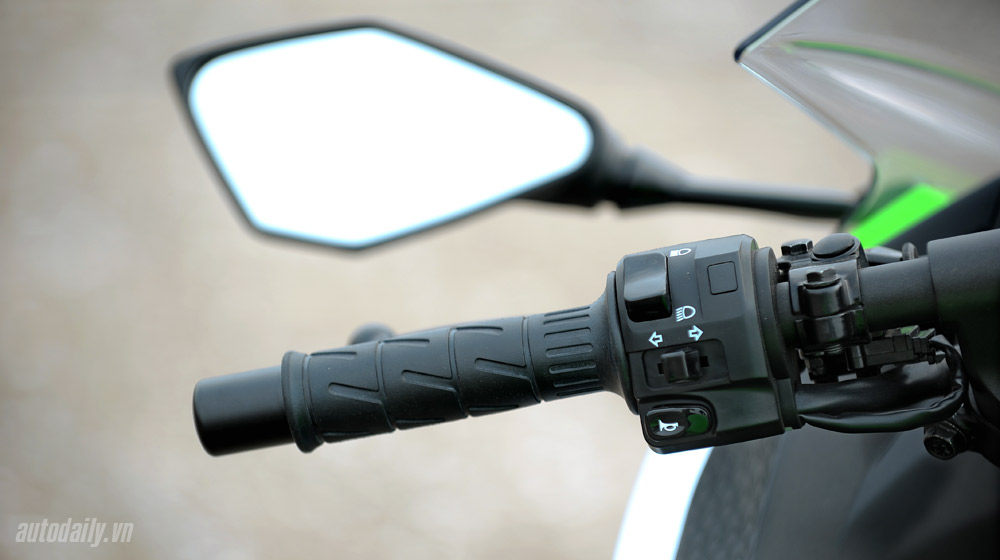 Ảnh chi tiết Kawasaki Ninja 300 ABS Kawasaki Ninja300 (40).jpg