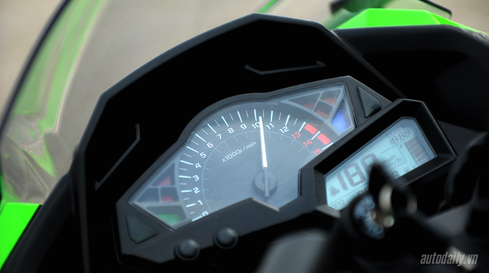 Ảnh chi tiết Kawasaki Ninja 300 ABS Kawasaki Ninja300 (43)-1.jpg