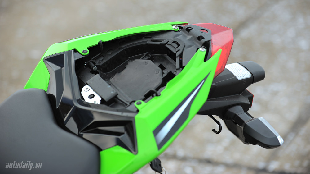 Ảnh chi tiết Kawasaki Ninja 300 ABS Kawasaki Ninja300 (47).jpg