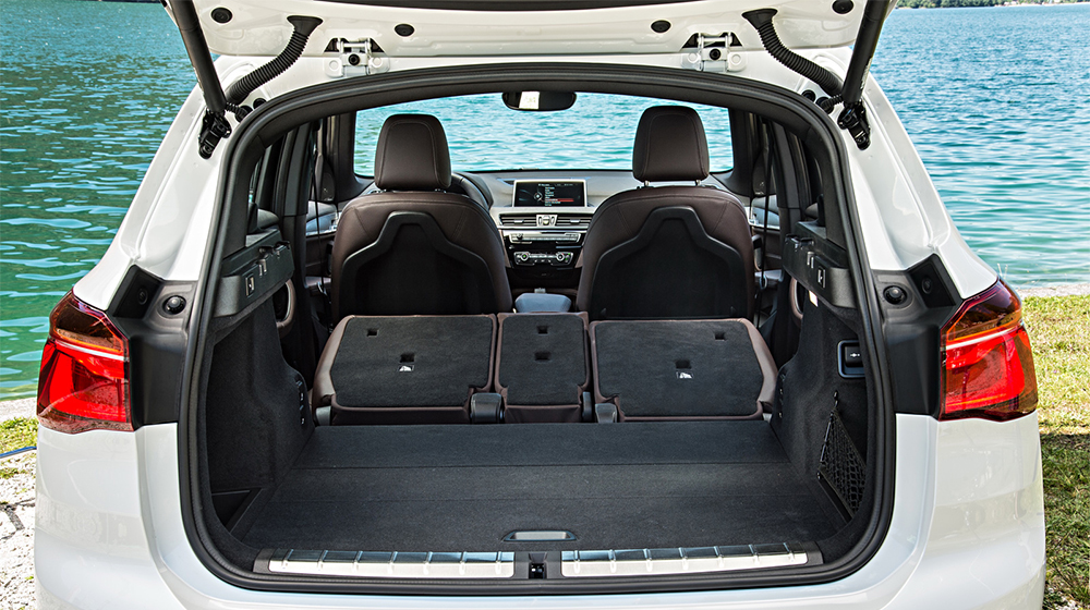 Chi tiết nội thất BMW X1 2016 hoàn toàn mới 2016-BMW-X1-83 copy.jpg