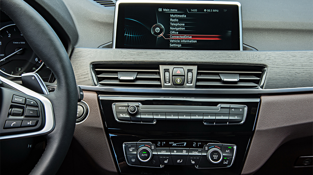Chi tiết nội thất BMW X1 2016 hoàn toàn mới 2016-BMW-X1-93 copy.jpg