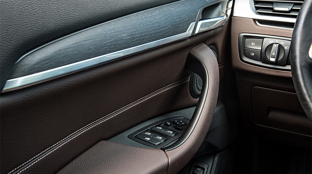 Chi tiết nội thất BMW X1 2016 hoàn toàn mới 2016-BMW-X1-94 copy.jpg