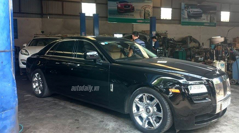 Có một nơi chuyên “bắt bệnh” và “trị ốm” cho siêu xe tại Hà Nội 11749317_1731450957082413_1420910160_n copy.jpg