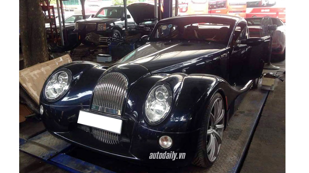 Có một nơi chuyên “bắt bệnh” và “trị ốm” cho siêu xe tại Hà Nội 11791780_1734740330086809_1400474673_n copy.jpg