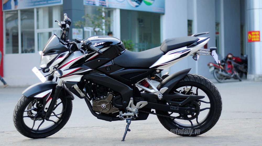 Môtô giá “siêu rẻ”, chất lượng “siêu lởm” bajaj pulsar (22).jpg
