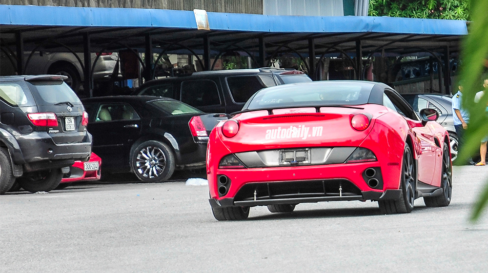 Siêu xe Ferrari của đại gia Dương “Kon” tái xuất sau tai nạn Ferrari California (1).jpg