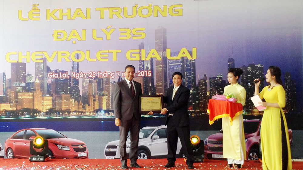 GM Việt Nam khai trương đại lý Chevrolet 3S tại Gia Lai Khai-truong-Chevrolet-Gia-Lai_Le-khai-truong_25.7.jpg