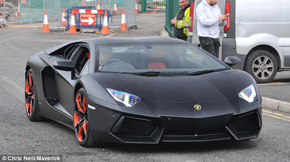 Dàn xế khủng của các sao Manchester City Aguero.jpg