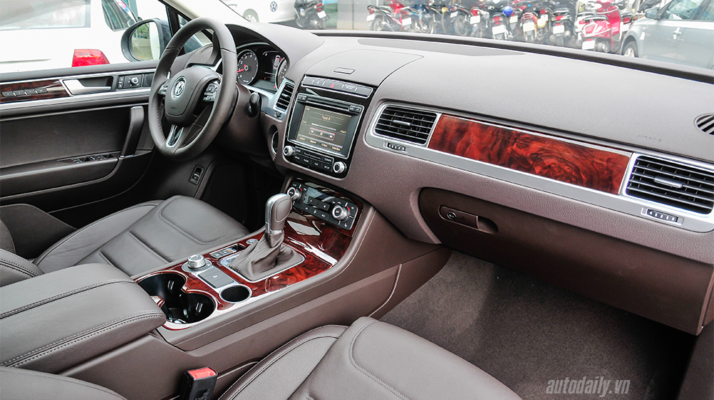 Nội thất SUV hạng sang Volkswagen Touareg 2015 đầu tiên về Việt Nam Volkswagen touareg 2015 (14).jpg