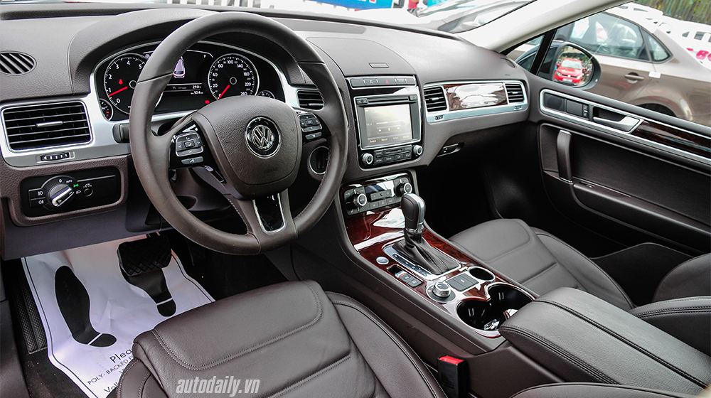 Nội thất SUV hạng sang Volkswagen Touareg 2015 đầu tiên về Việt Nam Volkswagen touareg 2015 (18).jpg