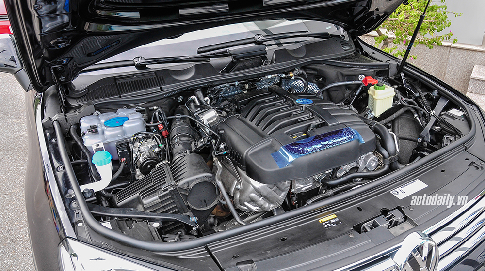 Nội thất SUV hạng sang Volkswagen Touareg 2015 đầu tiên về Việt Nam Volkswagen touareg 2015 (23).jpg