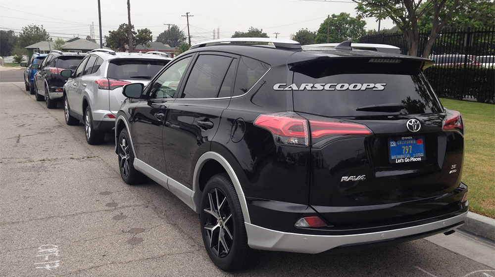Toyota RAV4 2016 “bằng xương, bằng thịt” xuất hiện trên phố 2016-Toyota-RAV4-7 copy.jpg