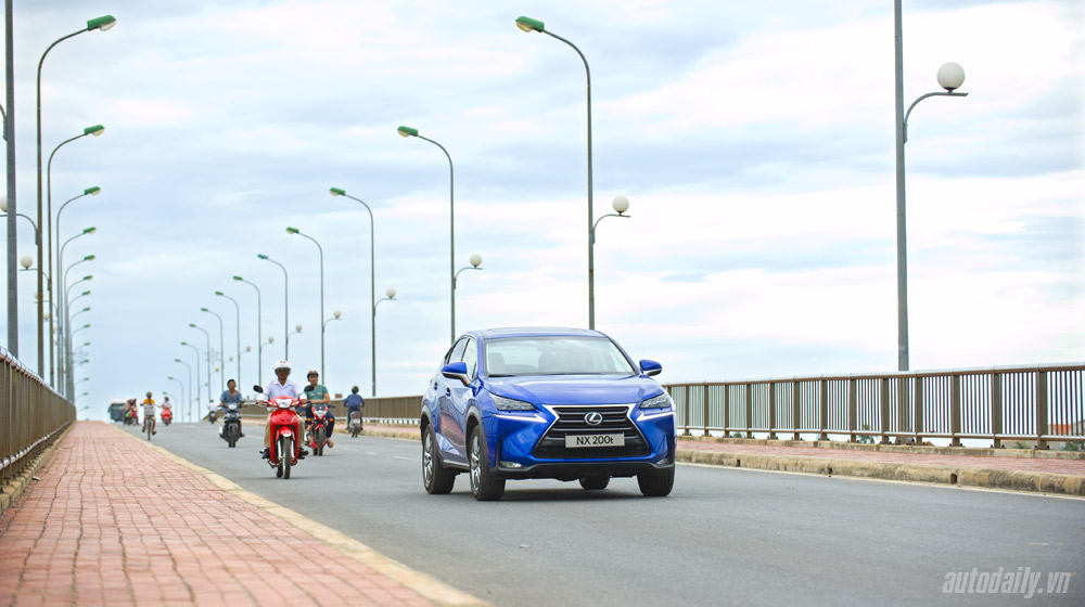 Ảnh vận hành Lexus NX200t Lexus-NX-200t-donghoi (18).jpg
