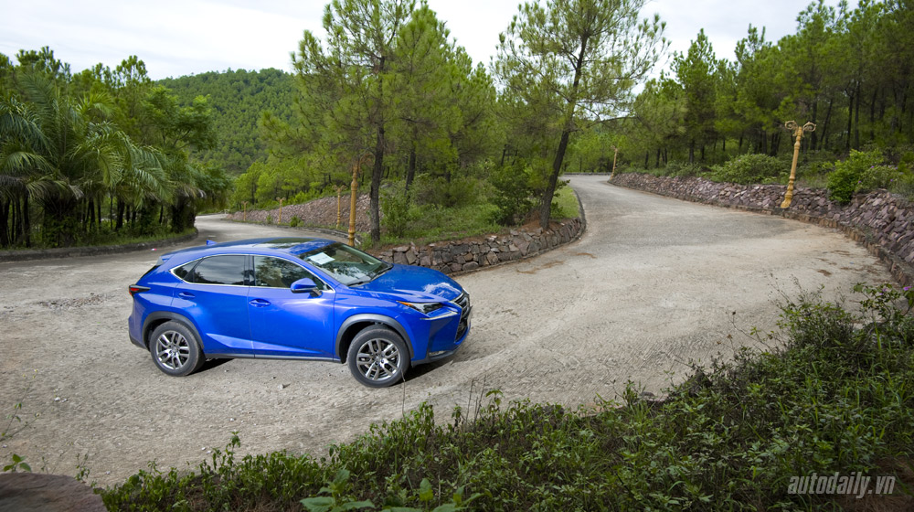 Ảnh vận hành Lexus NX200t Lexus-NX-200t-donghoi (39)-1.jpg