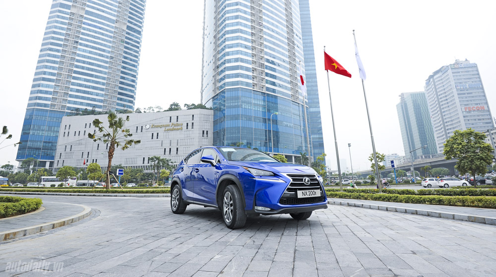 Cầm lái SUV hạng sang Lexus NX200t qua 1.200km Lexus-NX-200t-donghoi (4).jpg