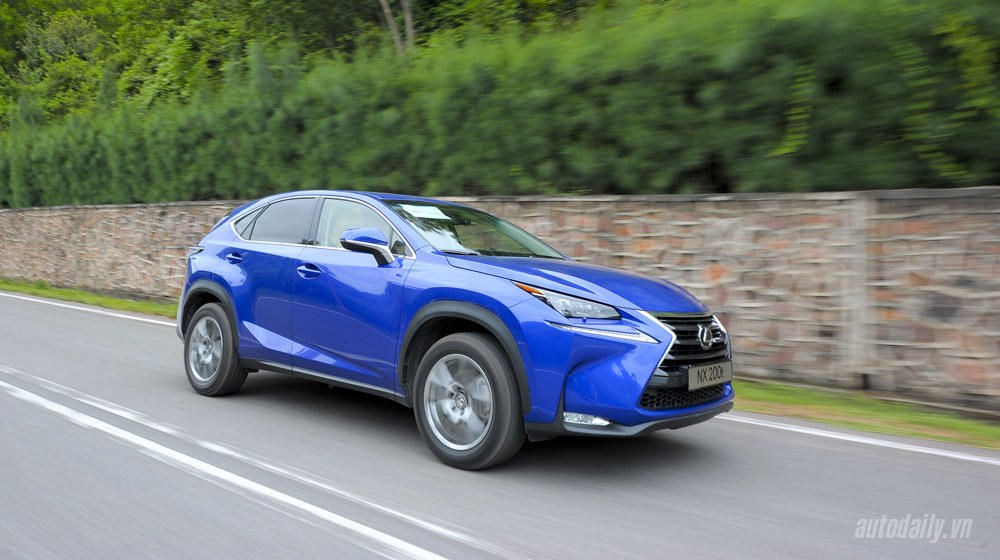 Ảnh vận hành Lexus NX200t Lexus-NX-200t-donghoi (49).jpg