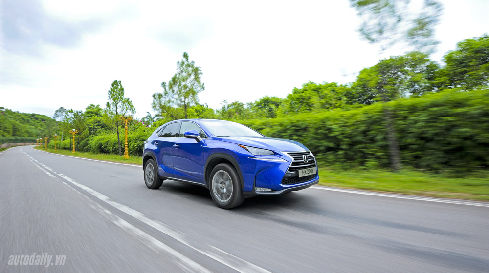 Cầm lái SUV hạng sang Lexus NX200t qua 1.200km Lexus-NX-200t-donghoi (55).jpg