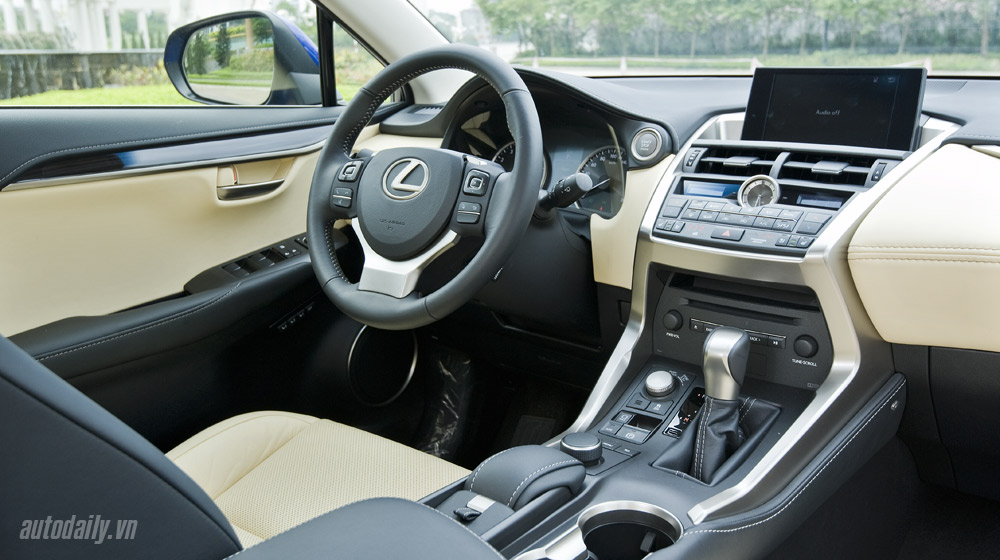Cầm lái SUV hạng sang Lexus NX200t qua 1.200km Lexus-NX-200t-donghoi (69).jpg