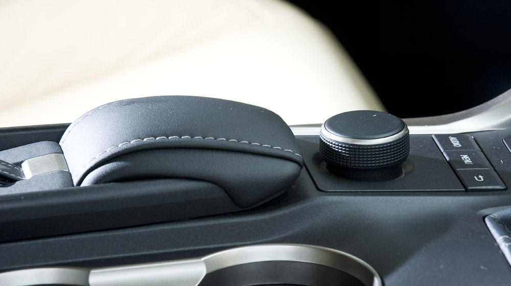 Ảnh nội thất Lexus NX200t Lexus-NX-200t-donghoi (79).jpg