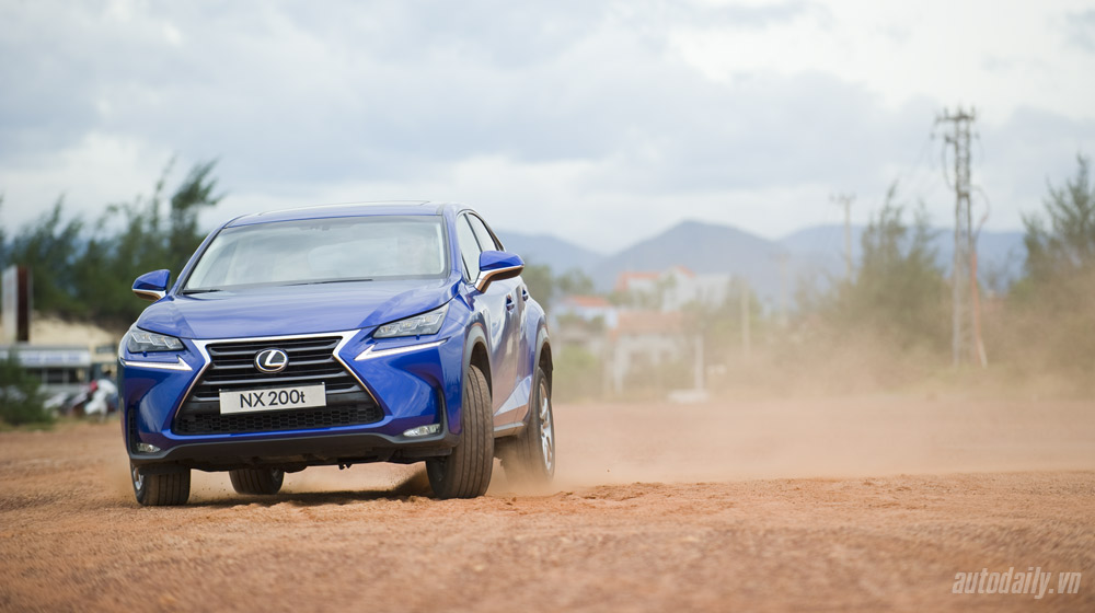 5 lý do nên mua Lexus NX200t Lexus-NX-200t-donghoi (32).jpg