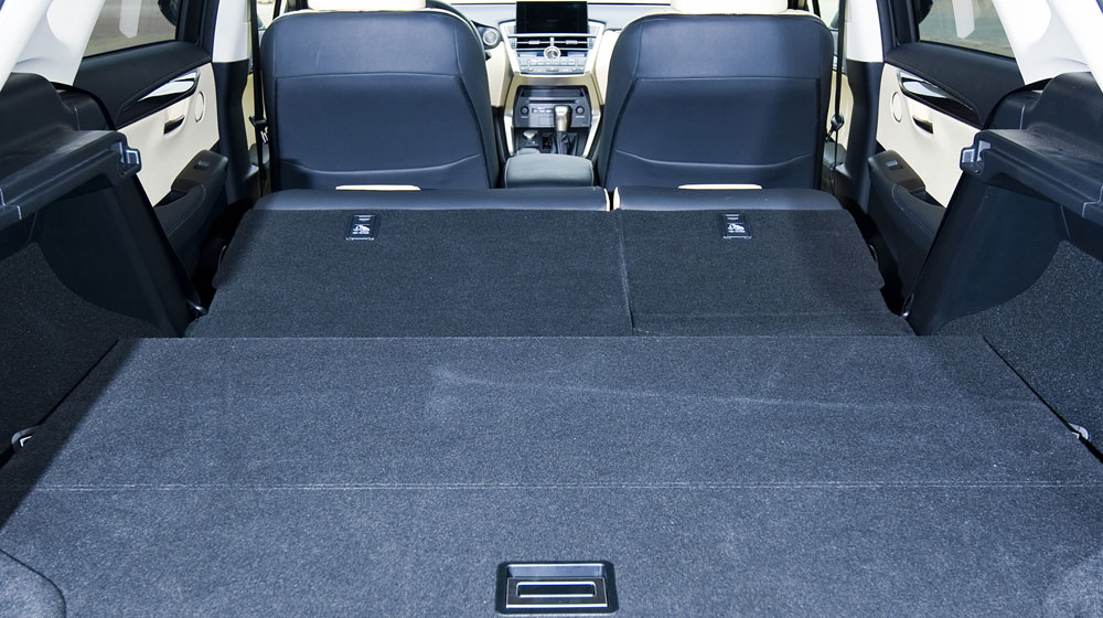 5 lý do nên mua Lexus NX200t Lexus-NX-200t-noithat-(18).jpg