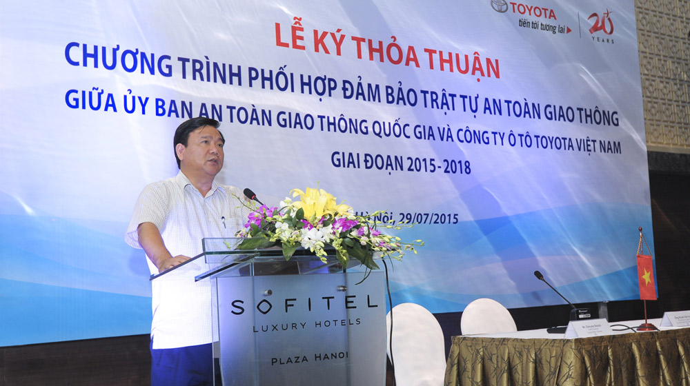 Bộ trưởng Thăng “mách nước” hay cho Toyota Việt Nam Toyota-atgt-29-07-2015-LOW-(100).jpg