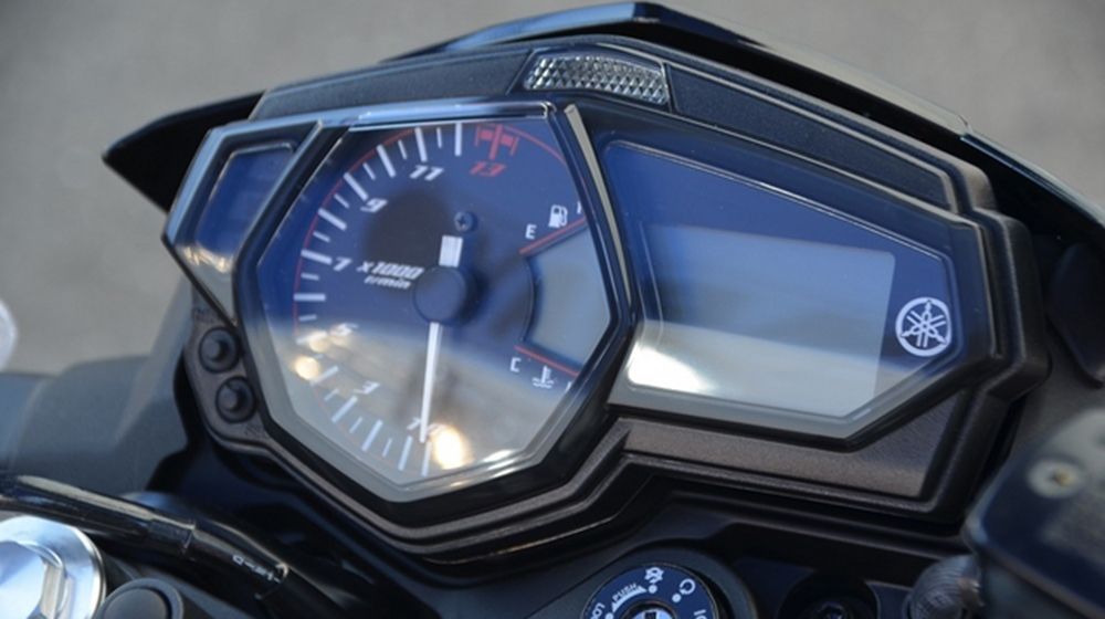 Ảnh chi tiết Yamaha MT-03 trưng bày tại Nhật Bản Yamaha_MT_03 (3).jpg