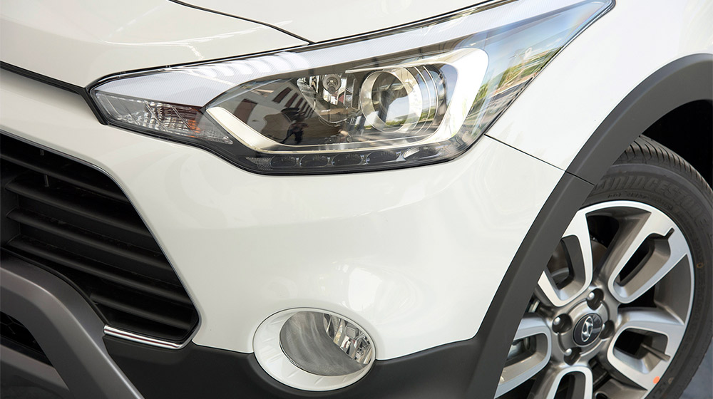 Soi chi tiết Hyundai i20 Active vừa 