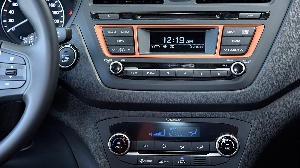 Soi chi tiết Hyundai i20 Active vừa 