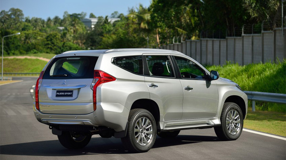 Chi tiết đối thủ của Toyota Fortuner và Ford Everest vừa ra mắt Mitsubishi-Pajero-Sport-0018-850x567.jpg