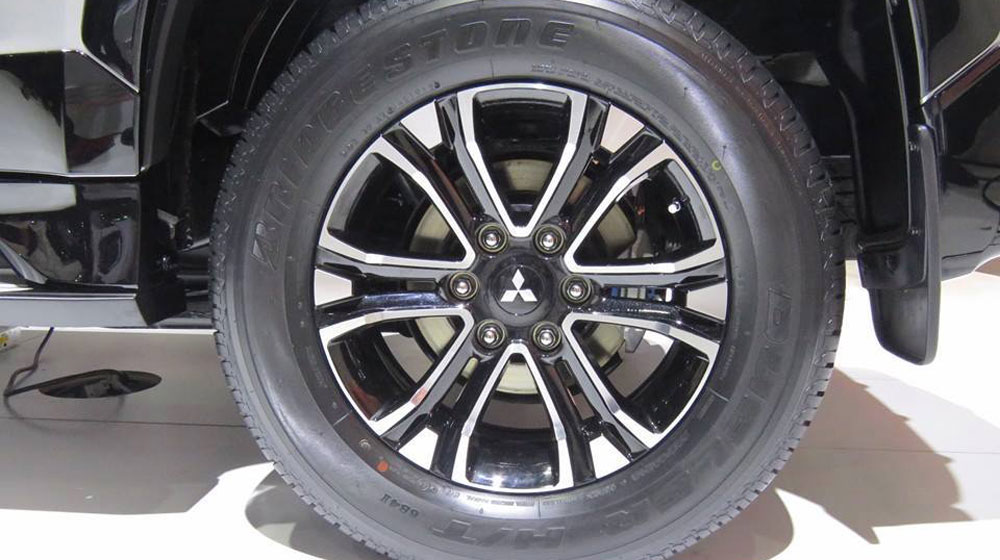 Ảnh chi tiết Mitsubishi Pajero Sport 2016 pajero-sport-2016 (3).jpg
