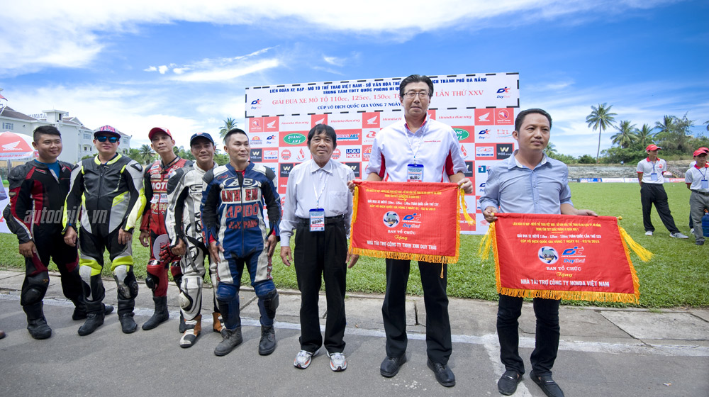 Wave “độ” xuống đường đua ở Đà Nẵng Honda Racing (7).jpg