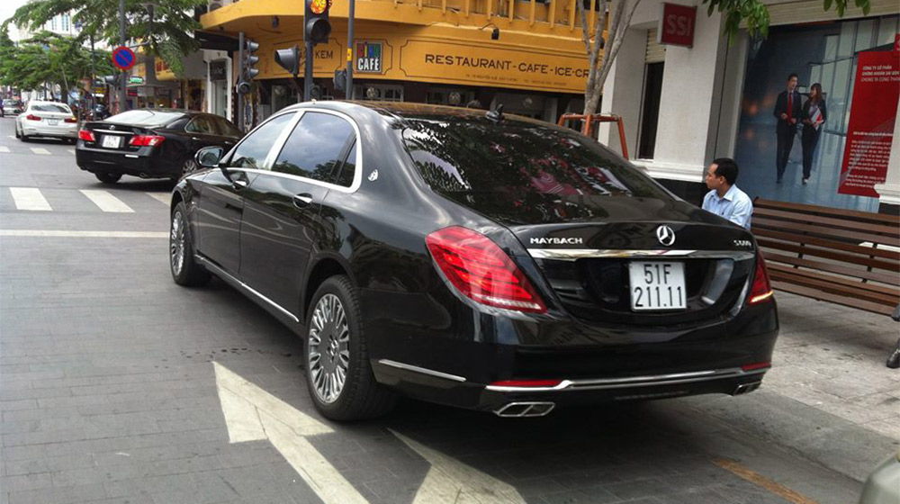 Điểm mặt 5 xe siêu sang Mercedes-Maybach S600 đã ra biển trắng maybach s600 (3).jpg