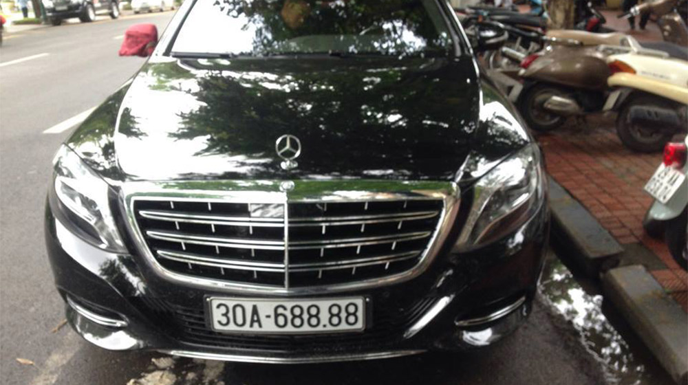 Điểm mặt 5 xe siêu sang Mercedes-Maybach S600 đã ra biển trắng maybach s600 (4).jpg