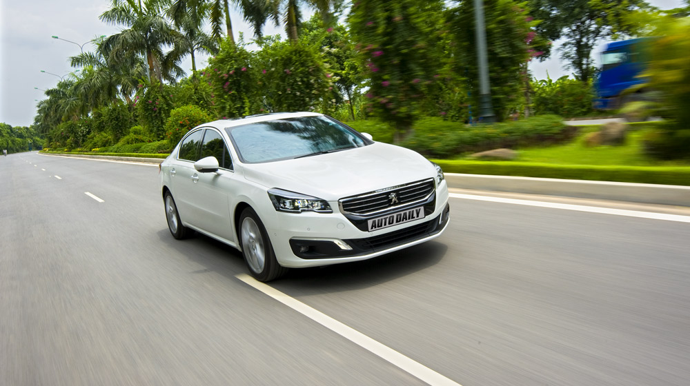 Peugeot 508 – Chất lượng “ngoại”, giá “nội” 2.-Peugeot-508-canh-chay-(10).jpg