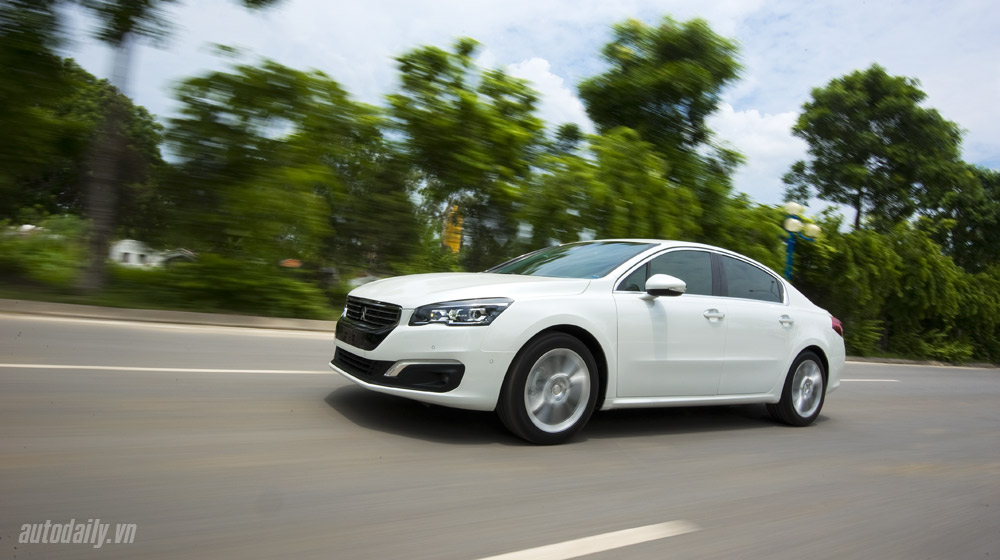 Ảnh chi tiết vận hành Peugeot 508 2.-Peugeot-508-canh-chay-(2)-1.jpg