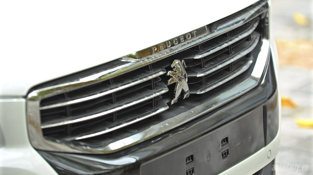 Ảnh chi tiết ngoại thất Peugeot 508 3.-Peugeot-508-chi-tiet-(3)-1.jpg