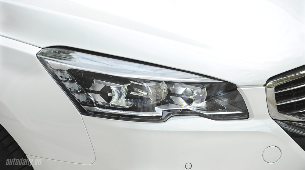 Peugeot 508 – Chất lượng “ngoại”, giá “nội” 3.-Peugeot-508-chi-tiet-(4).jpg