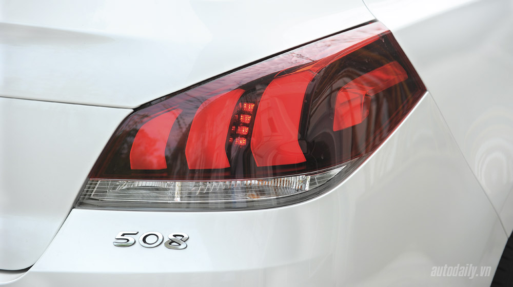 Ảnh chi tiết ngoại thất Peugeot 508 3.-Peugeot-508-chi-tiet-(9)-1.jpg