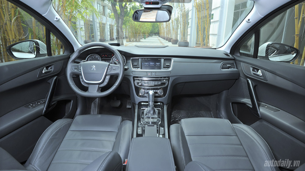Ảnh chi tiết nội thất Peugeot 508 4.-Peugeot-508-noi-that-(22)-1.jpg